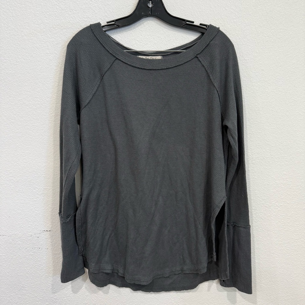 Free People We The Free Snowy Thermal Long Sleeve Grey Women’s Size Medium - Picture 3 of 5